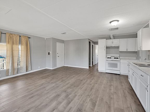 4th image of 43850 20th St E #24
