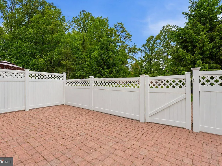 101 Wellington Park Dr — Photo 27