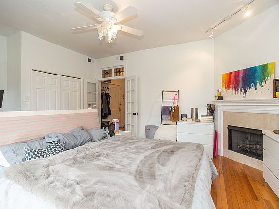 5th image of 829 W Lakeside Pl #1W