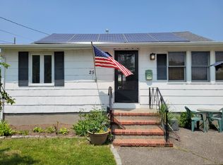 25 Patchogue St, Patchogue, NY 11772