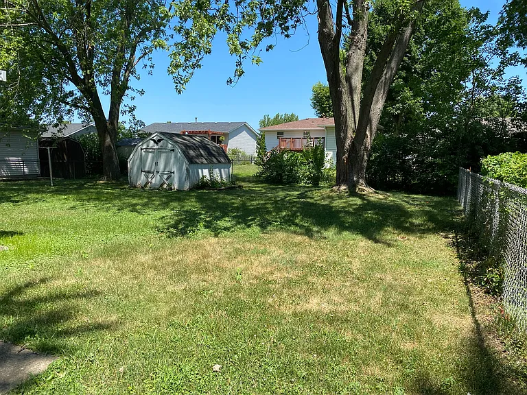 2119 Dominion Ave — Photo 13