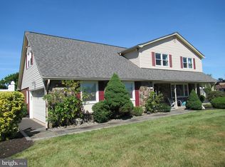 901 Denston Dr, Ambler, PA 19002