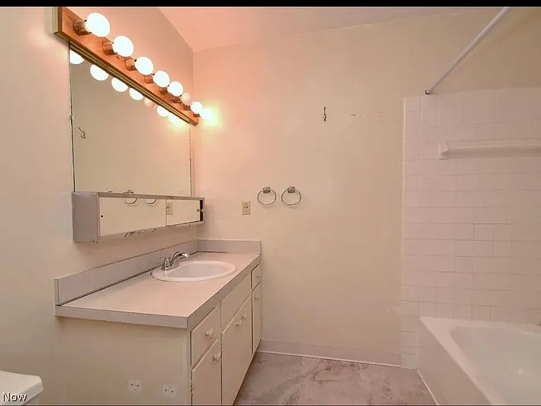 584 Wilkes Ln #242 — Photo 10