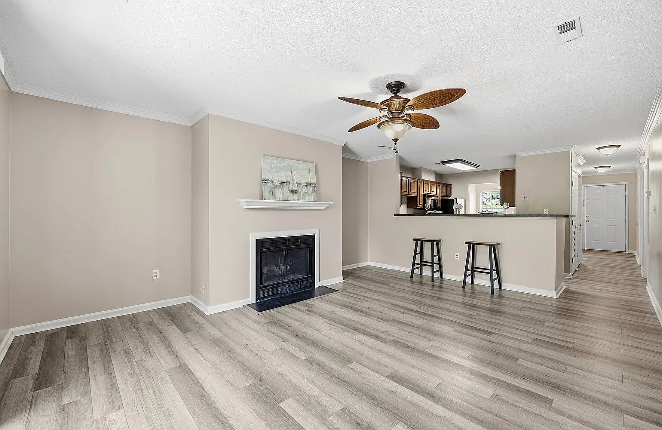 207 Westover Ave — Photo 3