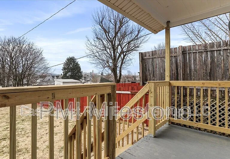 16 Woods Ln — Photo 24