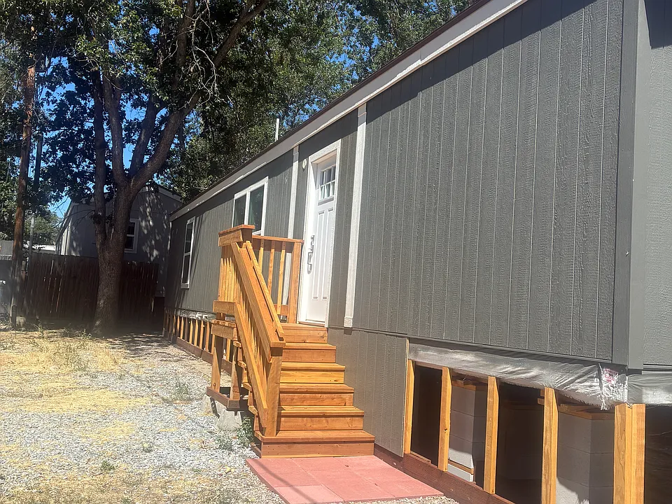 6432 Old Highway 99 S