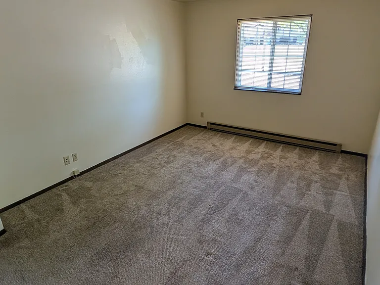 8914 N 96th St #6 — Photo 15