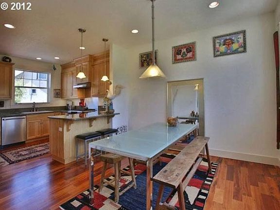 Open floor plan!