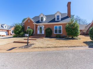 18 Beacon Hill Dr, Jackson, TN 38305
