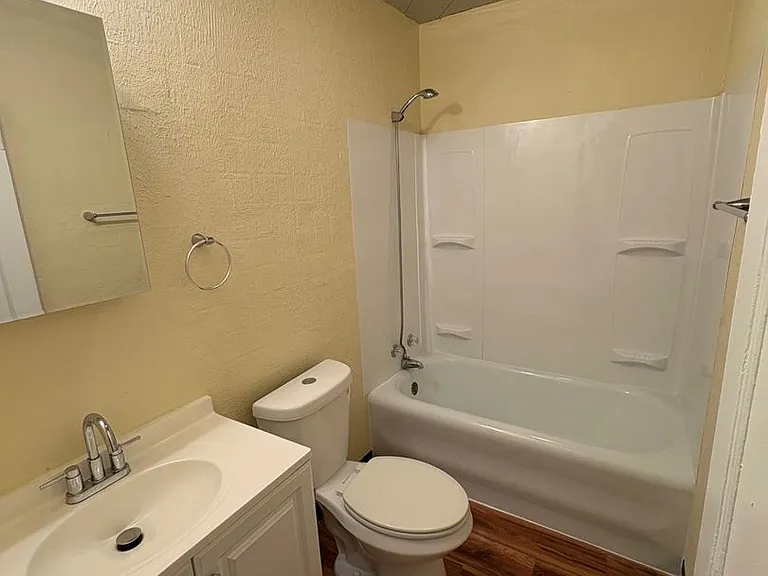 1614 Pauline Ave — Photo 7