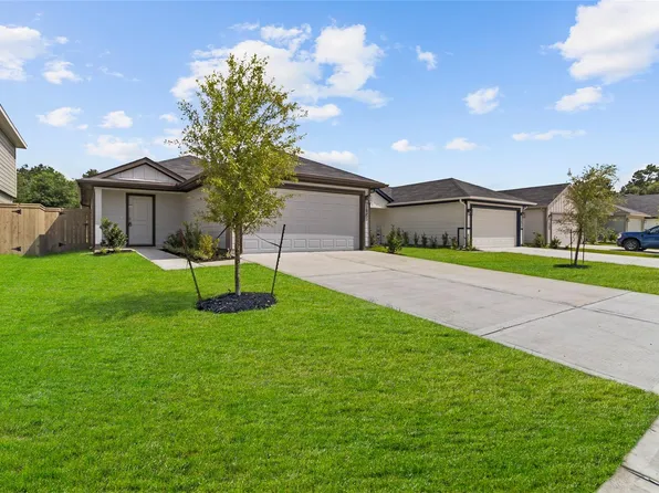 14351 Leafy Willow Dr, Splendora, TX 77372