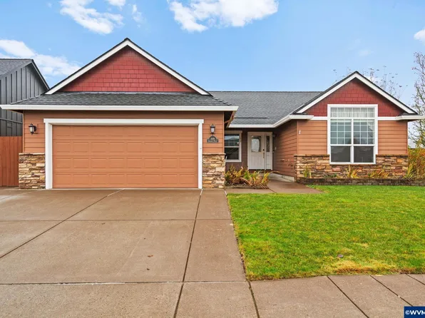 899 Siuslaw Pl, Harrisburg, OR 97446