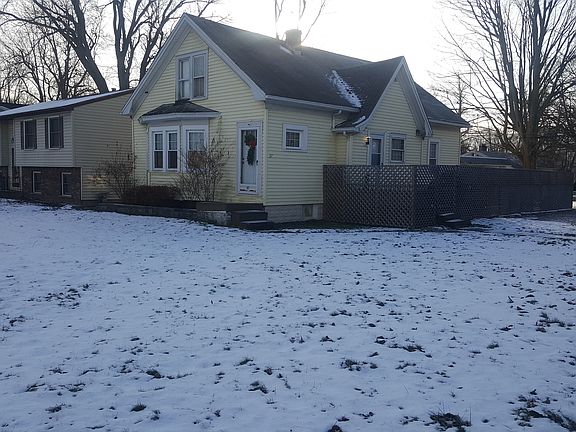 3rd image of 37 Creekside Dr