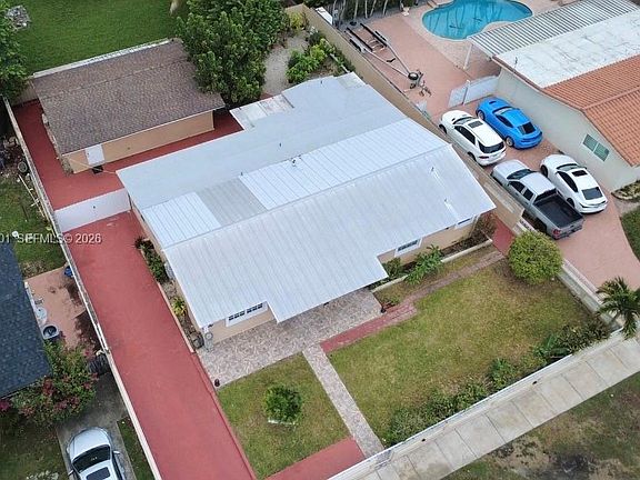 3rd image of 11601 SW 183rd St