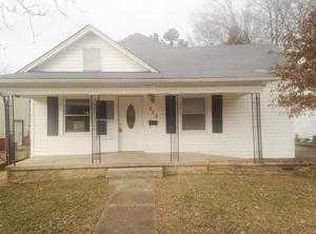 608 W Division St, Henryetta, OK 74437