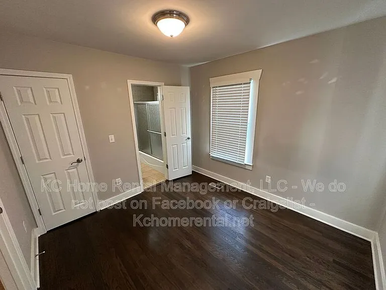 1227 E 22nd Ave — Photo 12