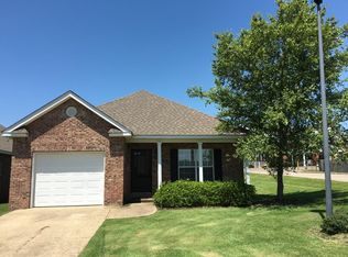 3 Oxford Dr, Hattiesburg, MS 39402