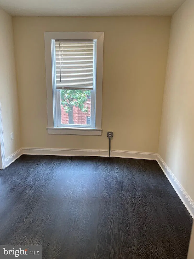 1 bed, 1.0 bath, 800 sqft, $1,055 — Photo 3