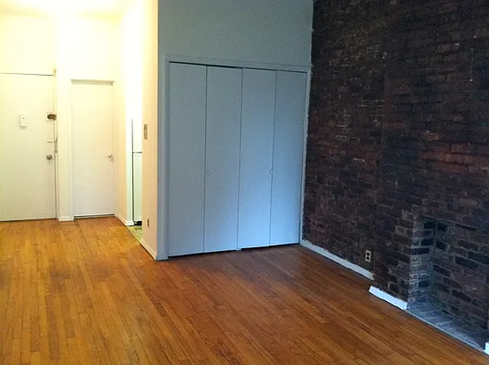 Rented by Acacia Realty | media 11