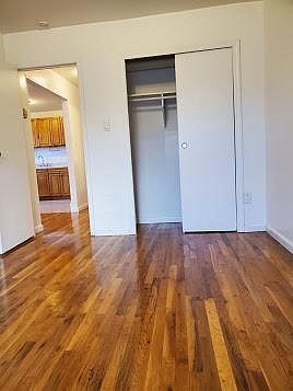 5th image of 39XX 210th St Floor 1