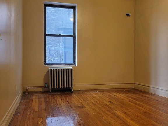 3rd image of 435 Fort Washington Ave APT 2A