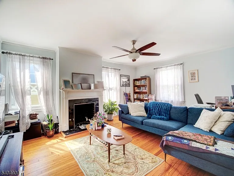 285 Claremont Ave #2 — Photo 8