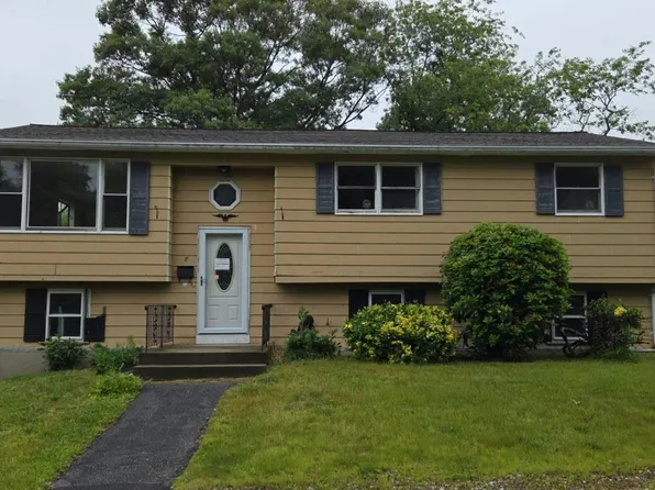 8 Harriet Rd, Gloucester, MA 01930