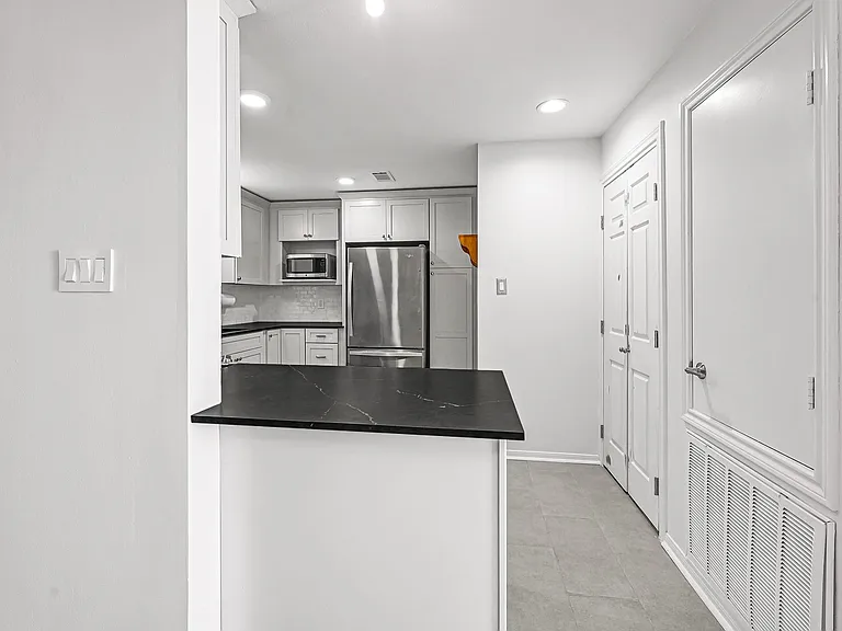 5200 Weslayan St #303 — Photo 5