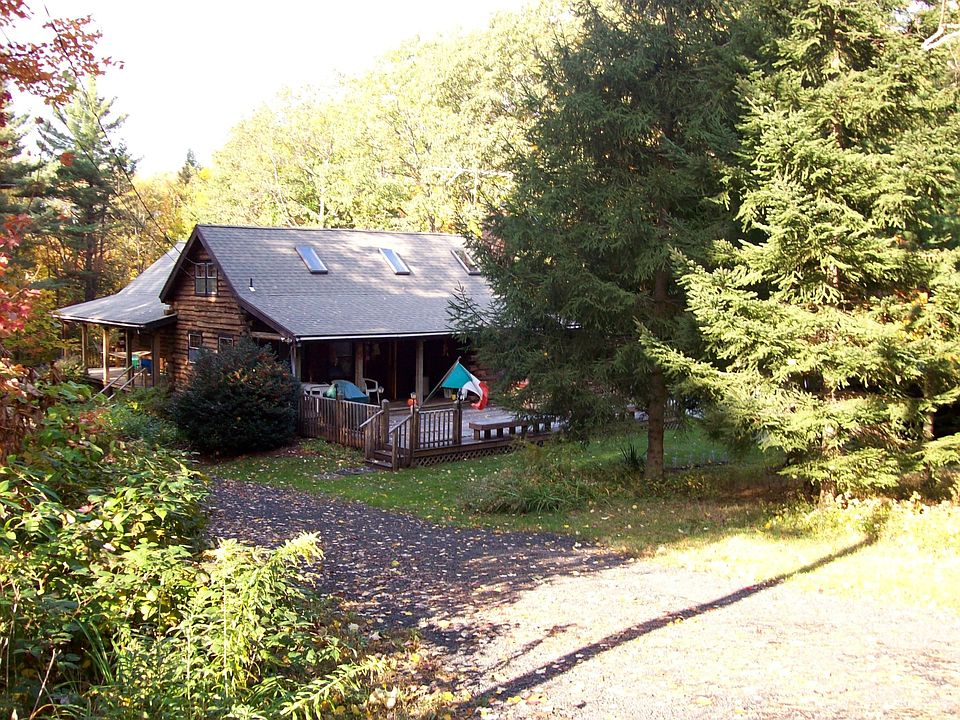 Log Home Dead end street
