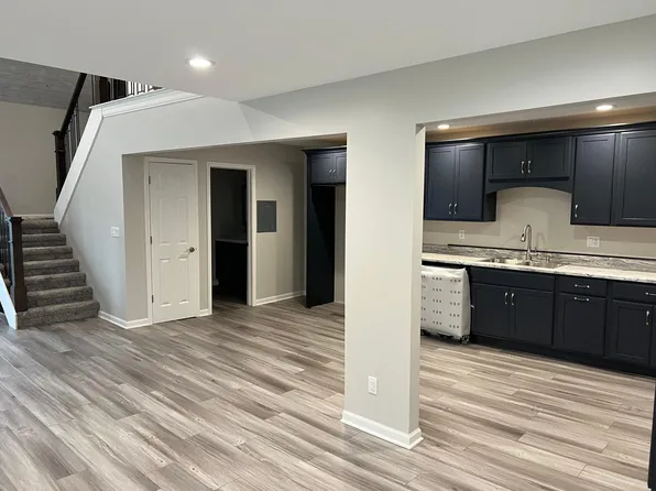 328 3rd St Unit 2, La Salle, IL 61301