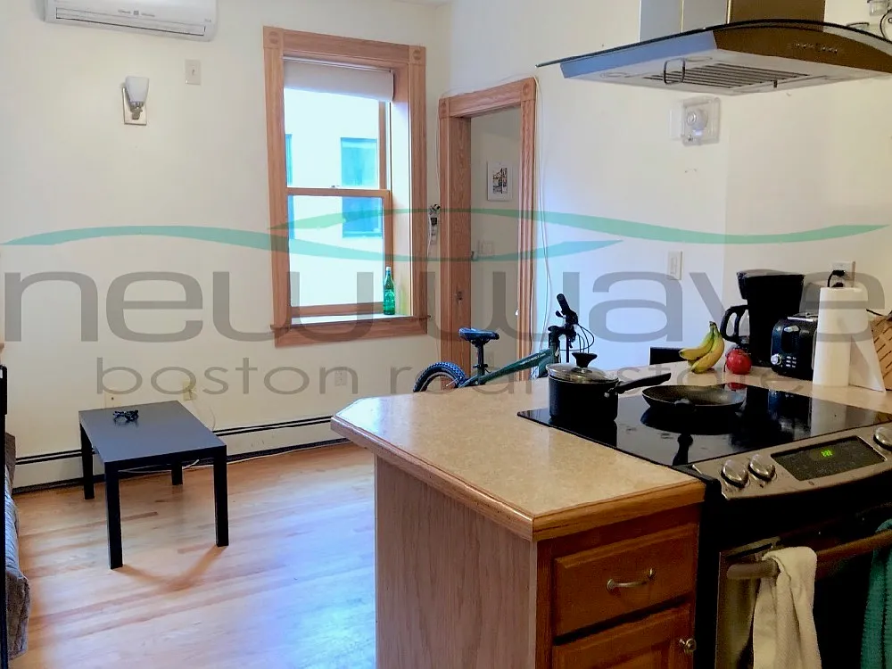 2 bed, 800 sqft, $3,800 — Photo 1
