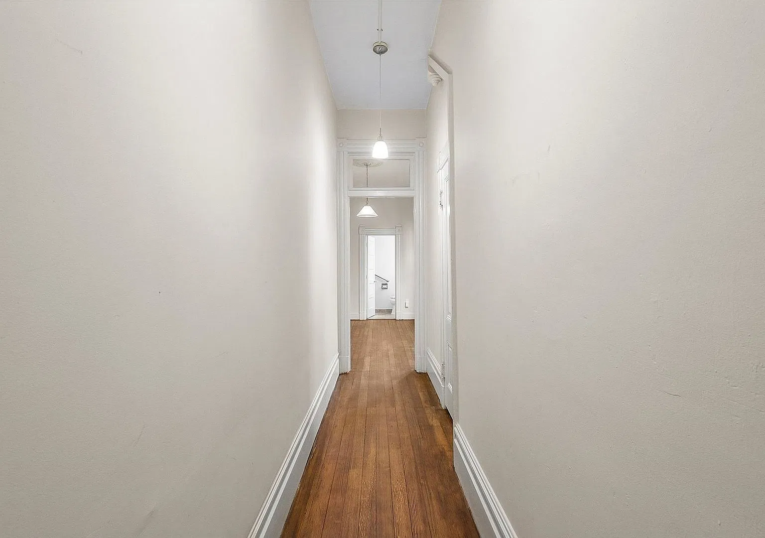 1541 Bay St #2 - Studio | 1 bath — Photo 3