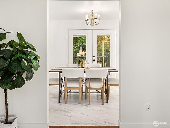 5th image of 895 Wildwood Boulevard SW