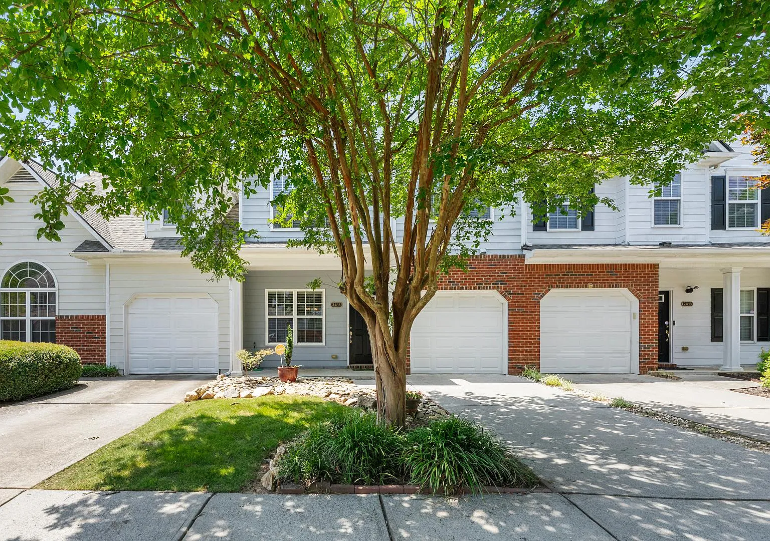 2415 Clock Face Ct — Photo 2
