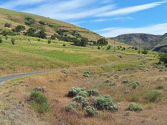 Partial view of Acerage