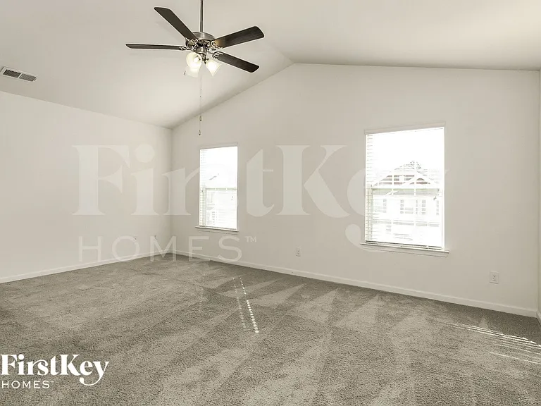 9825 Pollie Little Ln — Photo 8
