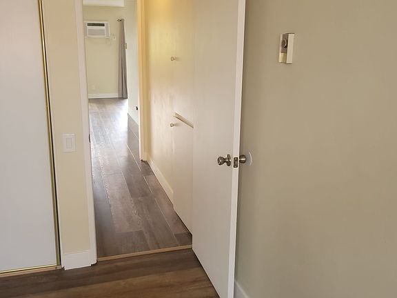 2nd image of 300 N Bushnell Ave APT 2