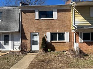 926 Anvil Rd, Fredericksburg, VA 22405