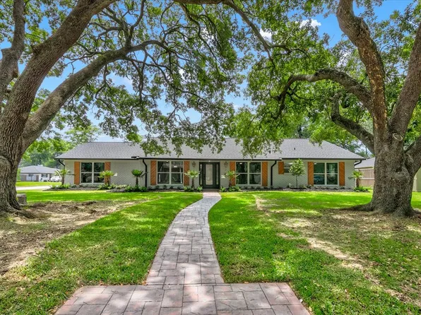 4615 Barton Ln, Beaumont, TX 77706