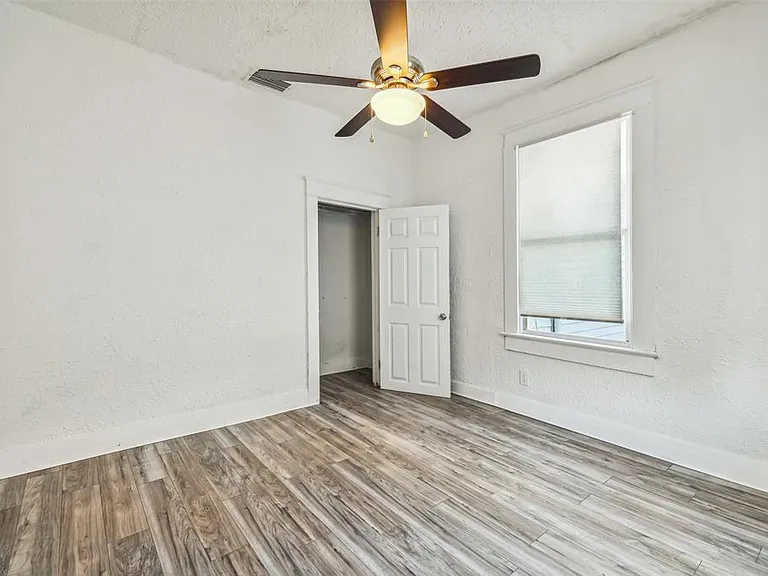 1913 W Lemon St — Photo 15