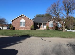 461 Yellowstone Dr, Farmington, MO