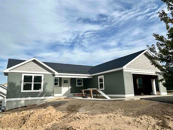 4th image of 773 Red Oak Way