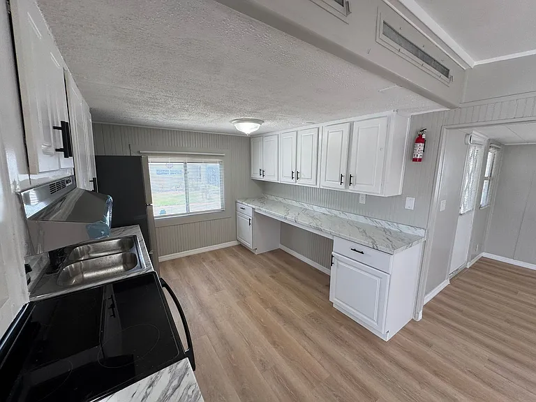 512 51st Avenue Dr W — Photo 14