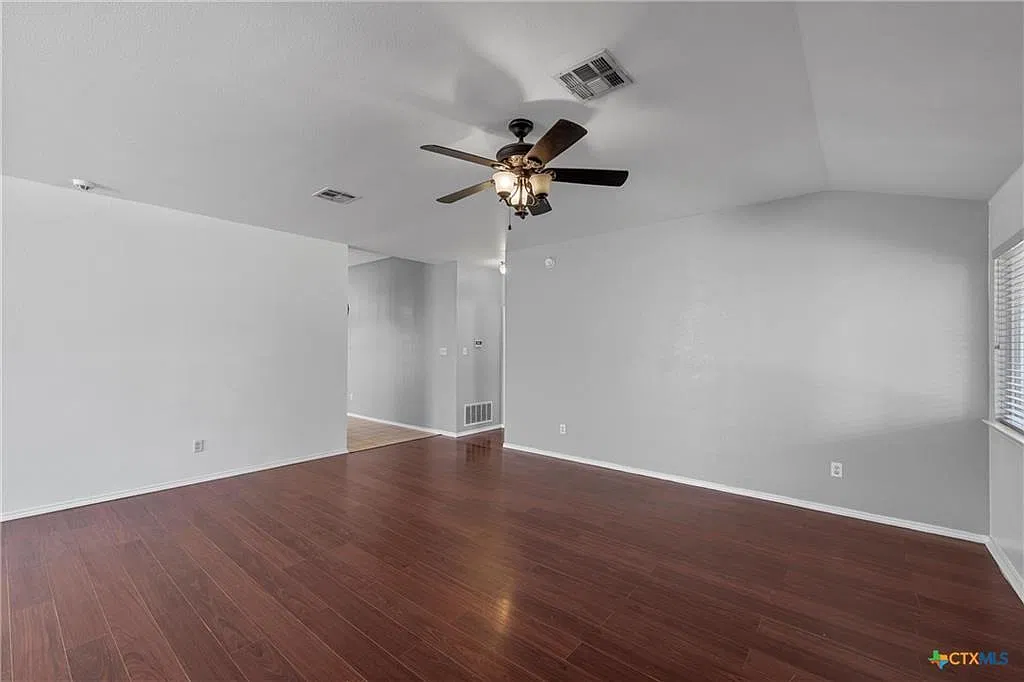 233 Memory Ln, Harker Heights — Photo 4