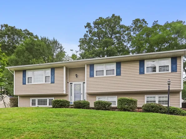 12 Juniper Lane, Monroe, NY 10950