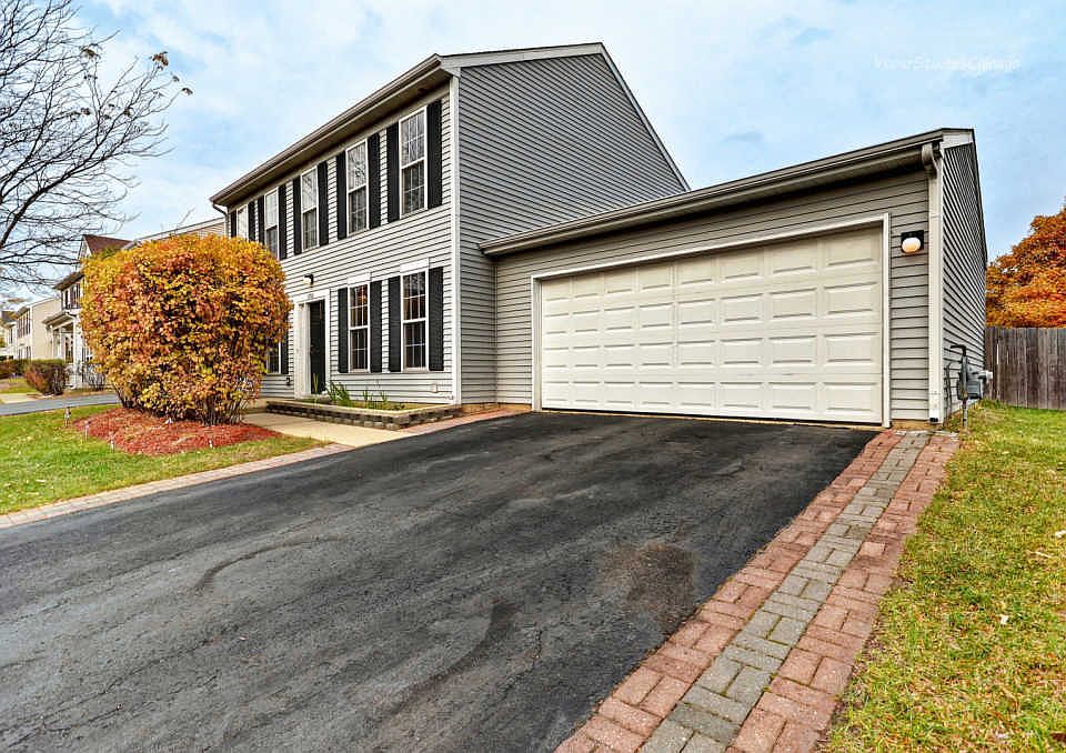 1st image of 1702 Linden Park Ln