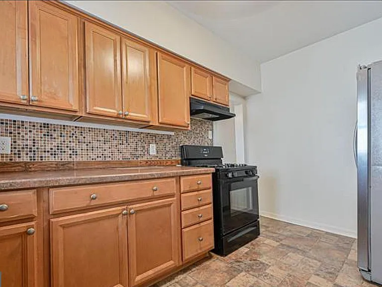 126 N Harvard Ave — Photo 16