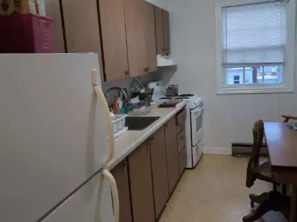 36 Thom St #6, Smiths Falls, ON K7A 3N9