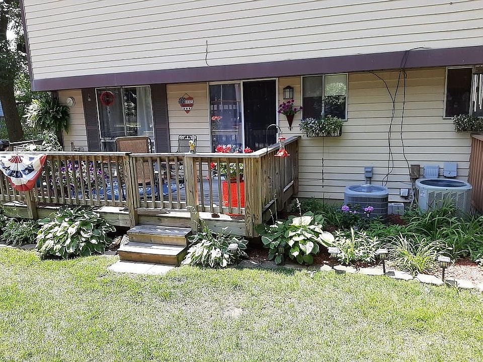 2nd image of 2409 Manchester Ct APT A