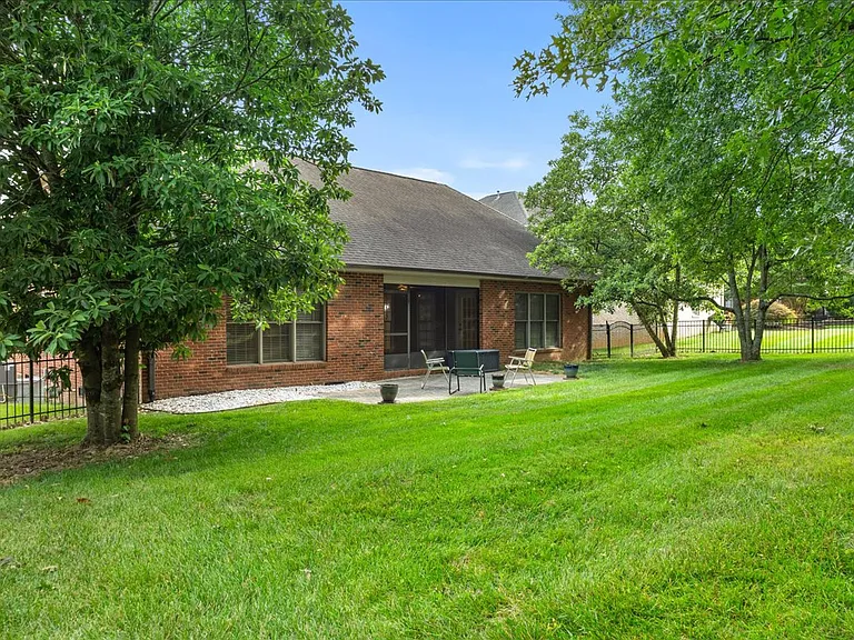 1613 Bayou Bend Way — Photo 17